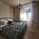 بيت ضيافة L&l Royal 4*