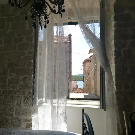 L&l Royal Sibenik