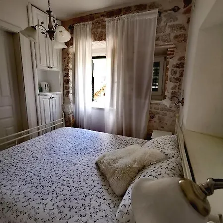 L&l Royal Šibenik