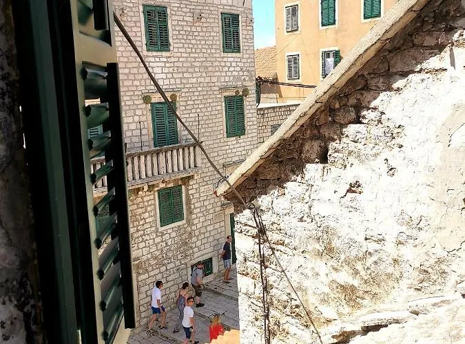 L&l Royal Penzion Šibenik