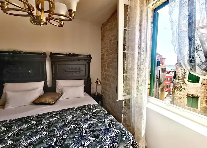 L&l Royal Guest house 4*